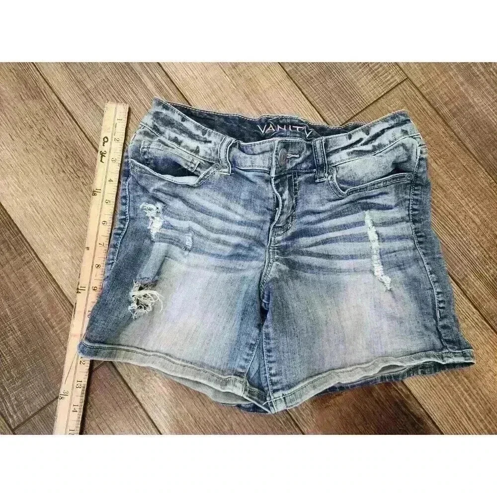 Vanity Women's Shorts Curvy Size 26 Medium Wash Denim Cotton